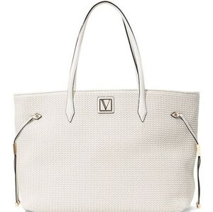 Nip luxury VS ivory faux raffia vegan gold tone v jumbo shoulder bag limited ed